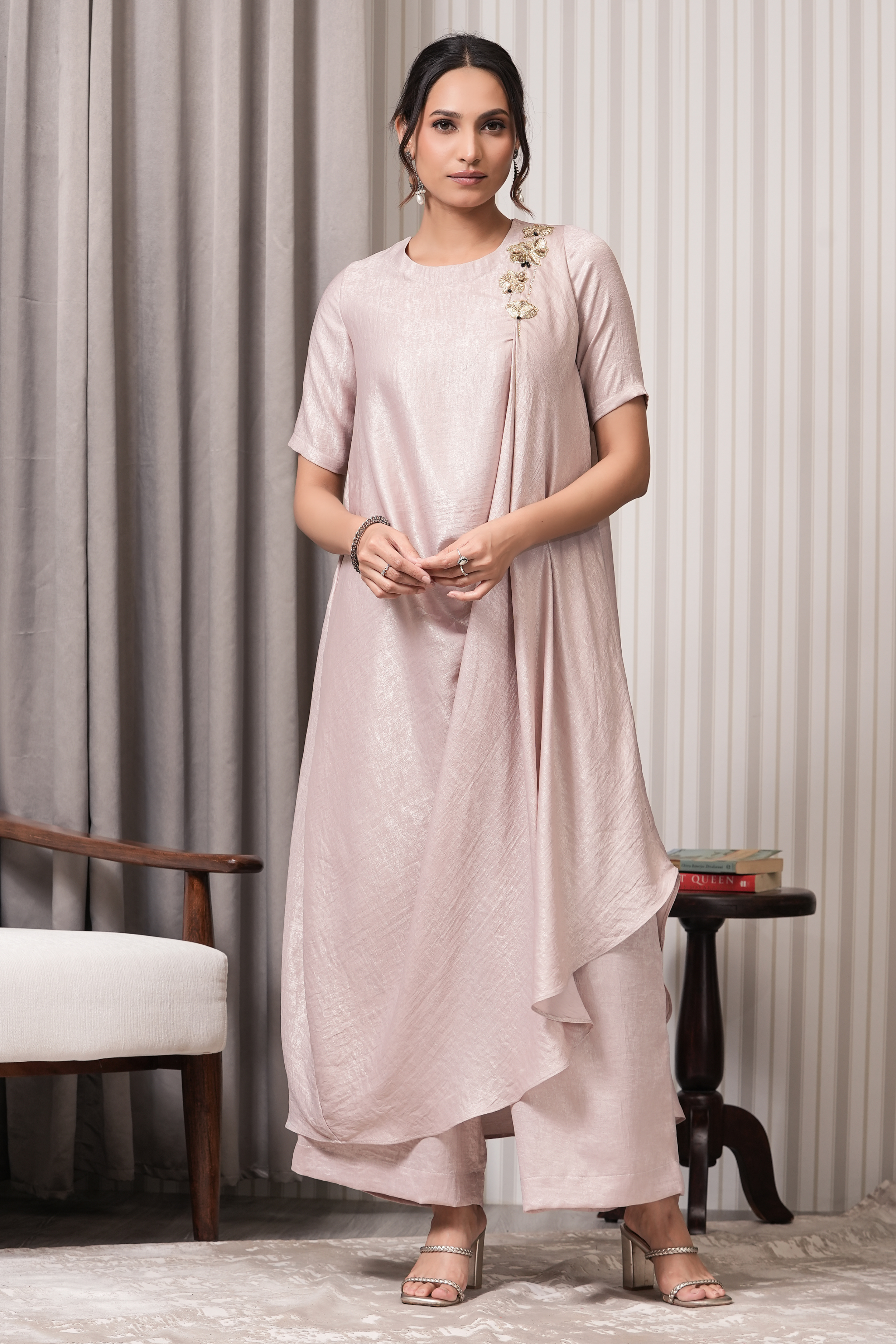 Embroidered Shimmer Kurta Set - Peach