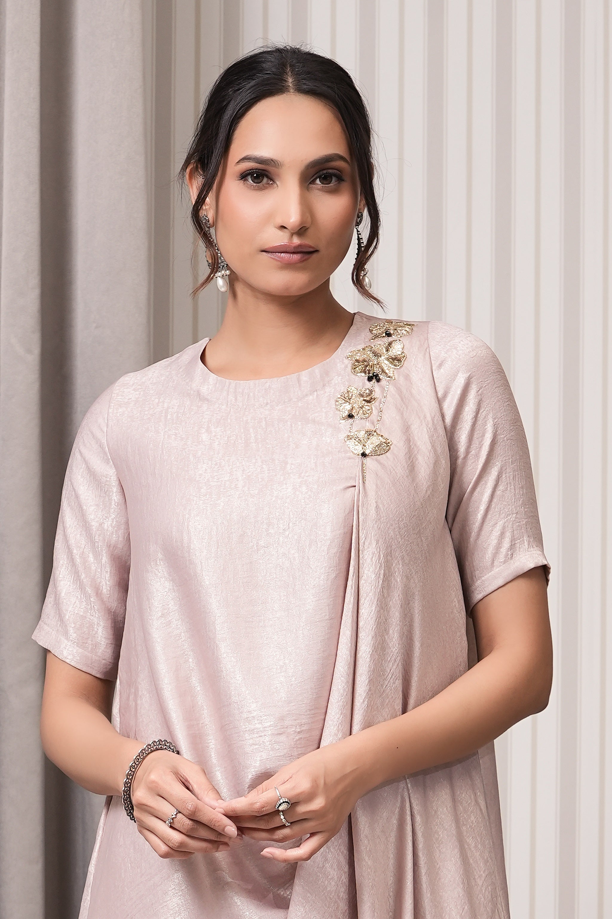 Embroidered Shimmer Kurta Set - Peach