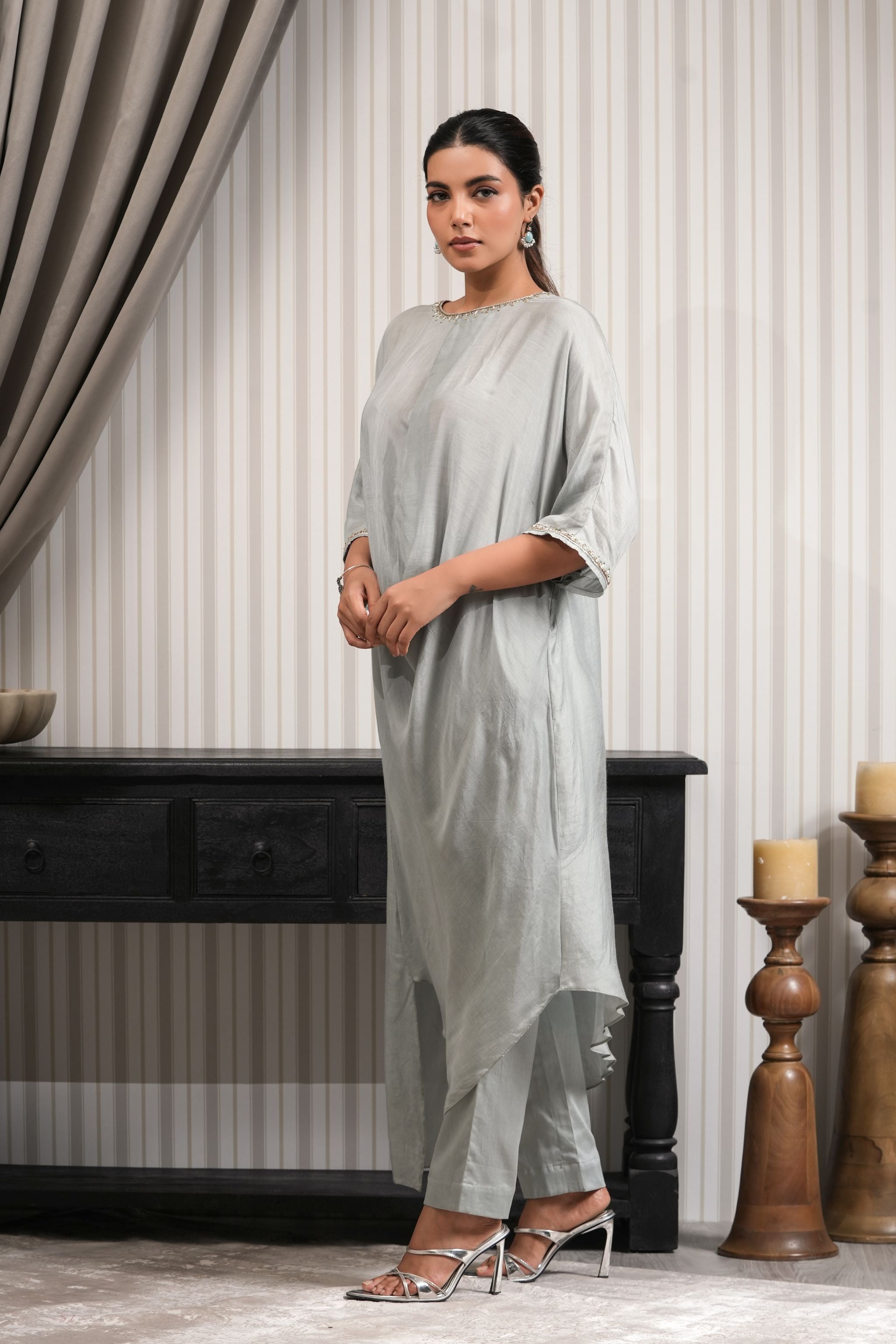 Cowl Neck Embroidered Kurta Set - Mint